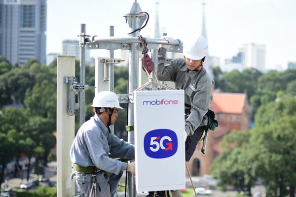neu-muon-co-5g-sieu-toc-viet-nam-van-can-bo-sung-bang-tan-moi-770.jpg