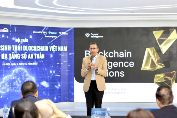 chuyen-gia-nuoc-ngoai-hien-ke-thuc-day-he-sinh-thai-blockchain-viet-nam-1217.jpg